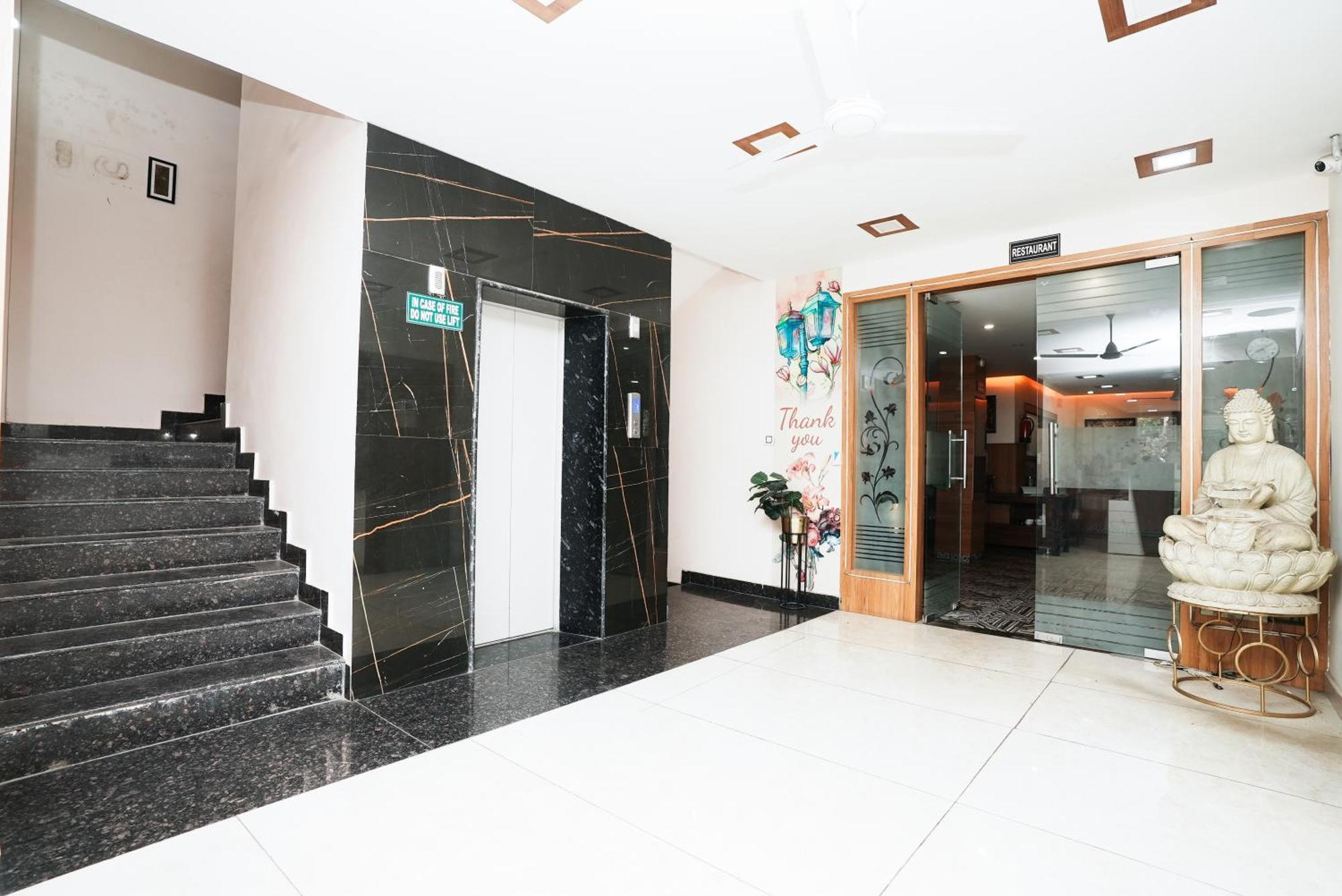 Hotel The 7 Seas Rishikesh Exterior photo