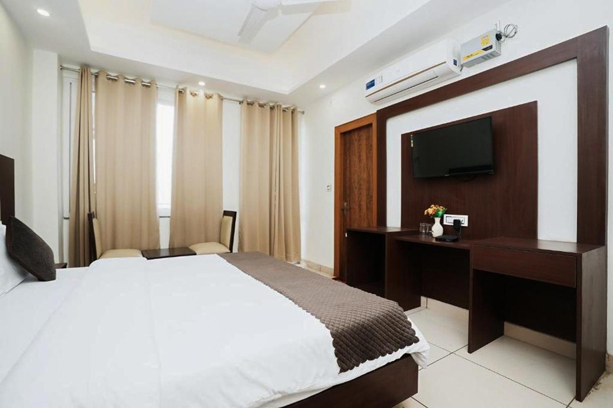 Hotel The 7 Seas Rishikesh Exterior photo