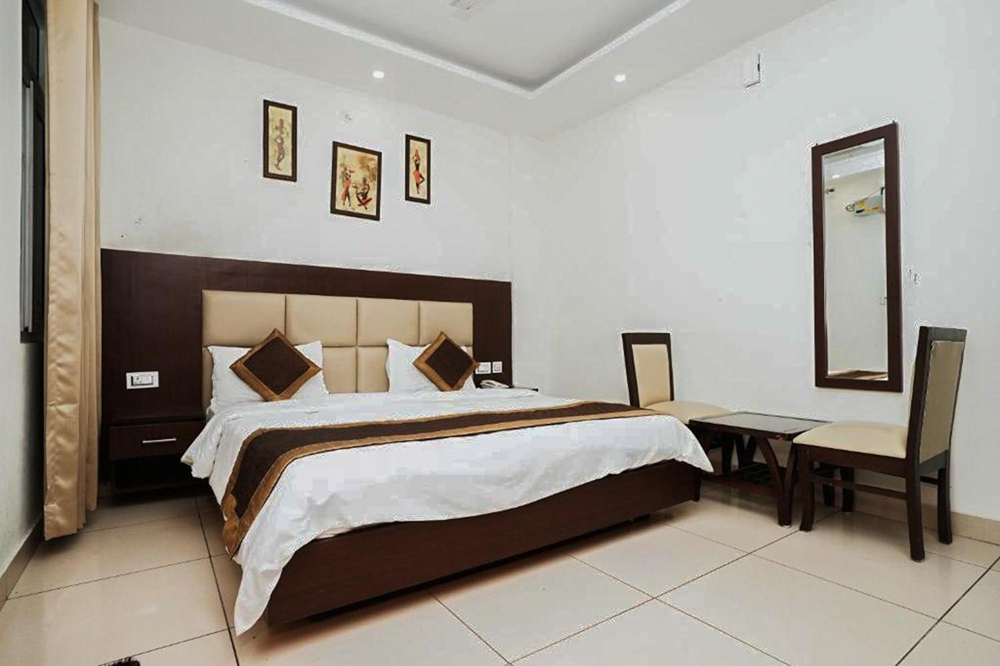 Hotel The 7 Seas Rishikesh Exterior photo